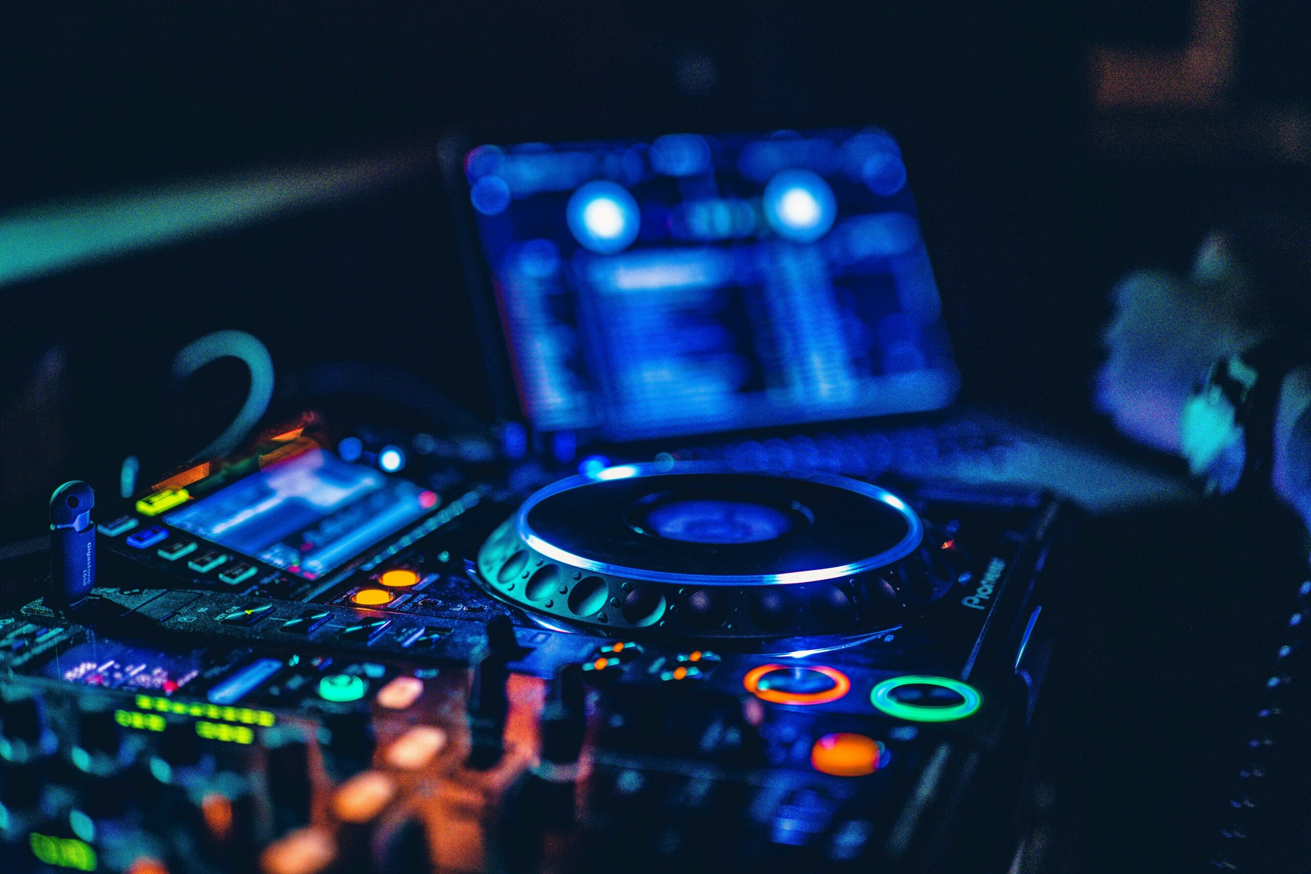 Hello World Featured Image